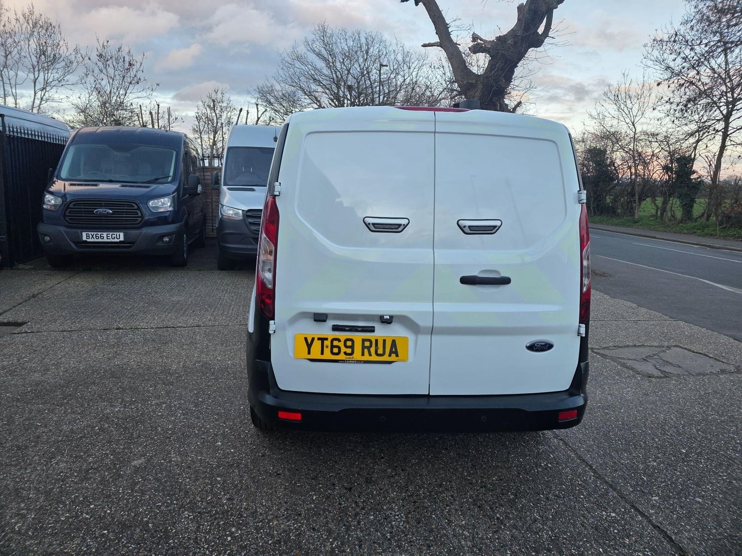 Ford Transit Connect 2019 - Vans & Commercial Vehicles in Hounslow