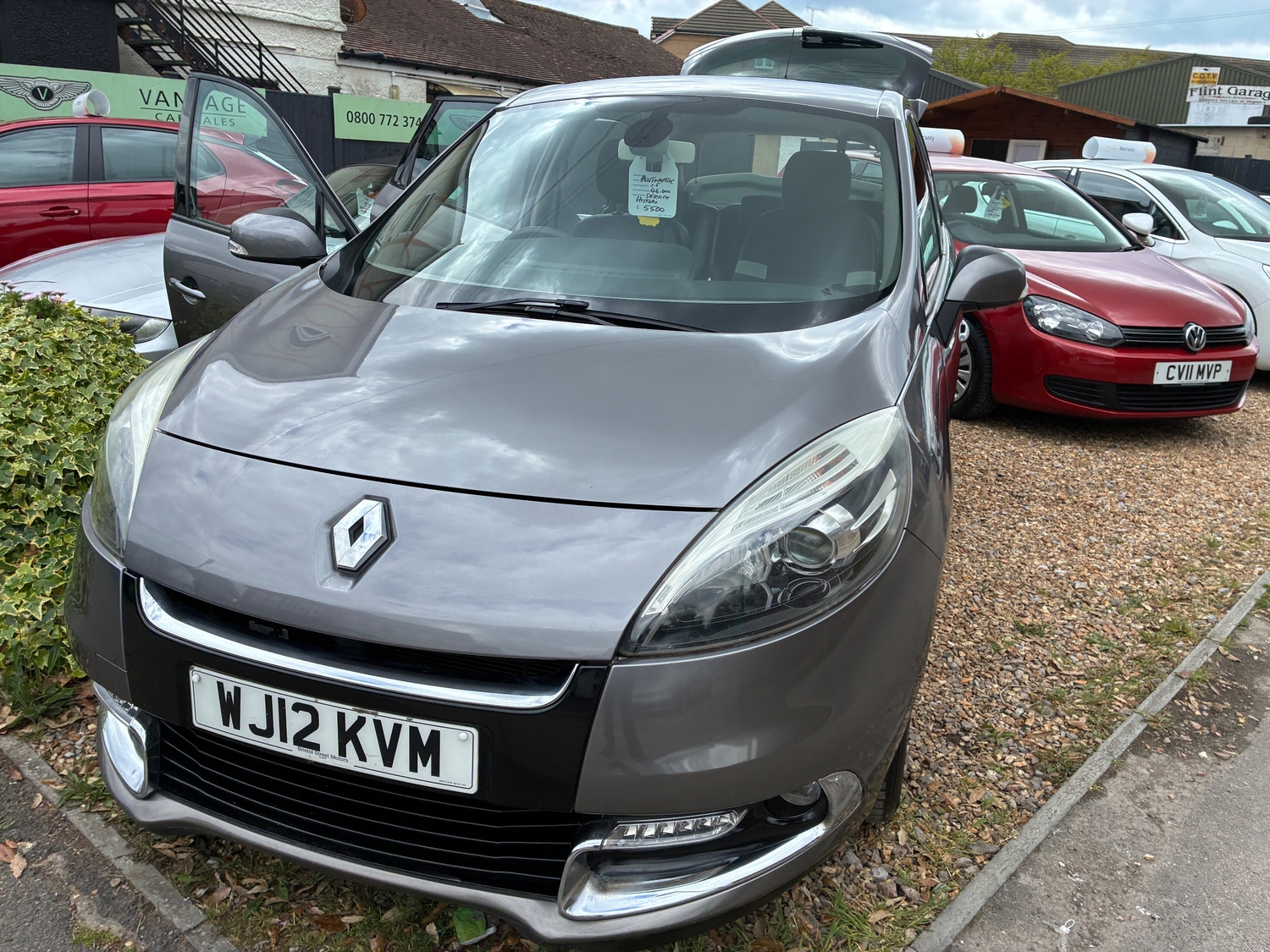 [ berth ]Renault Scenic