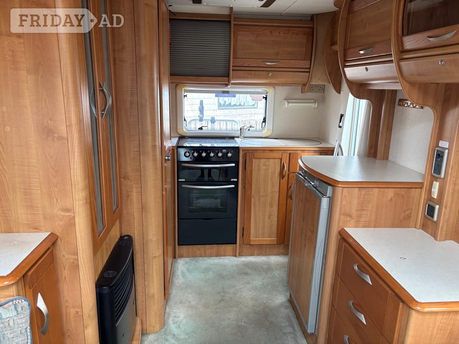 [ berth ]Auto-Trail Cheyenne 630LB Low-Line