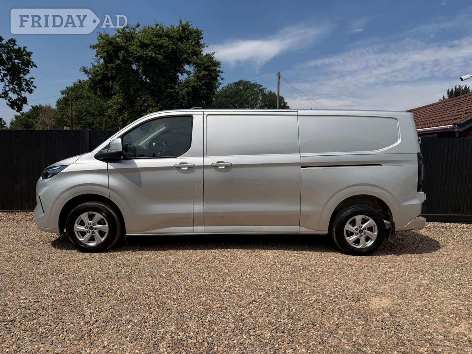 [ berth ]Ford Transit Custom