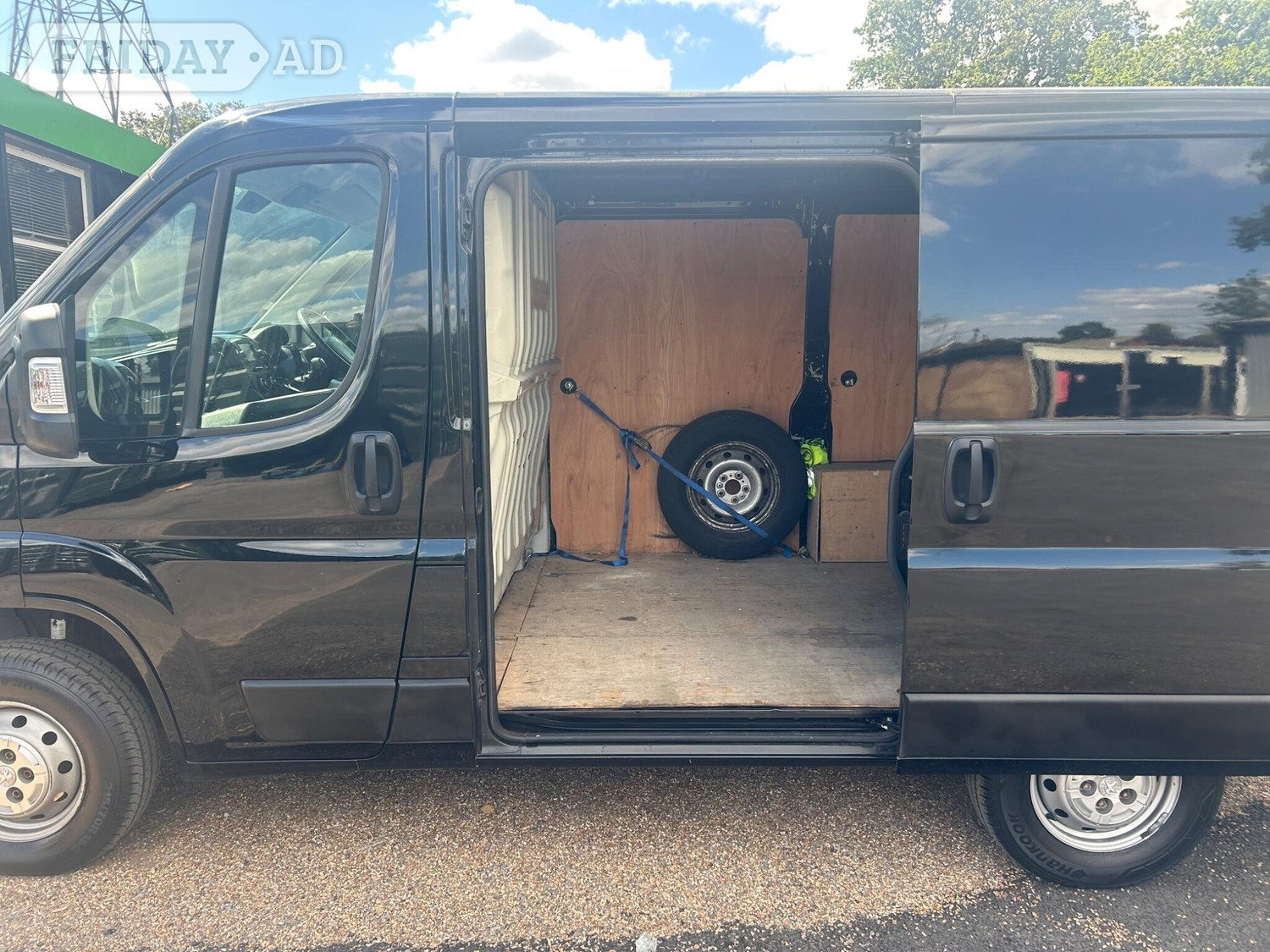 Peugeot Boxer 2022 - Vans & Commercial Vehicles in Chertsey