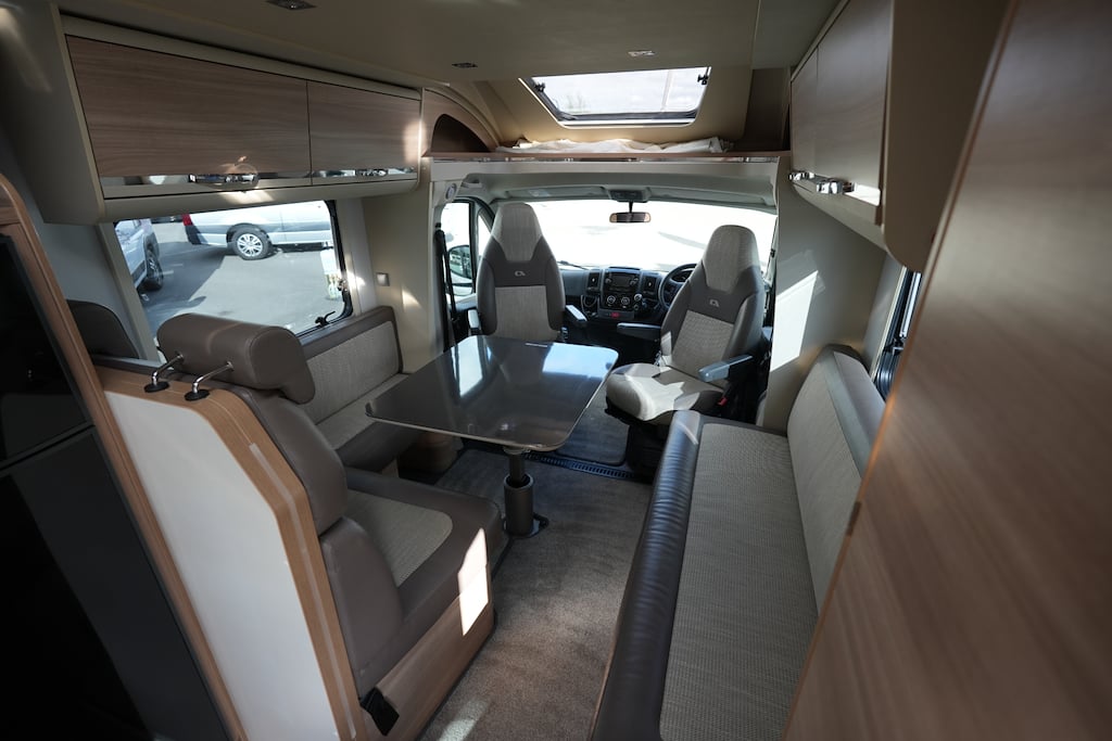 [4 berth ]Adria Matrix Axess 590 SG