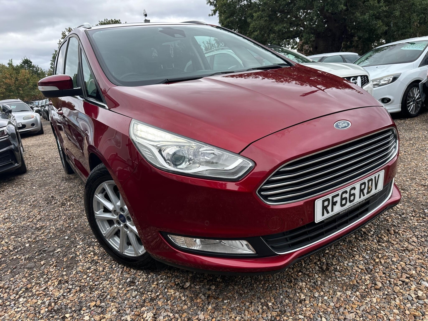 Ford Galaxy 2016 - Cars