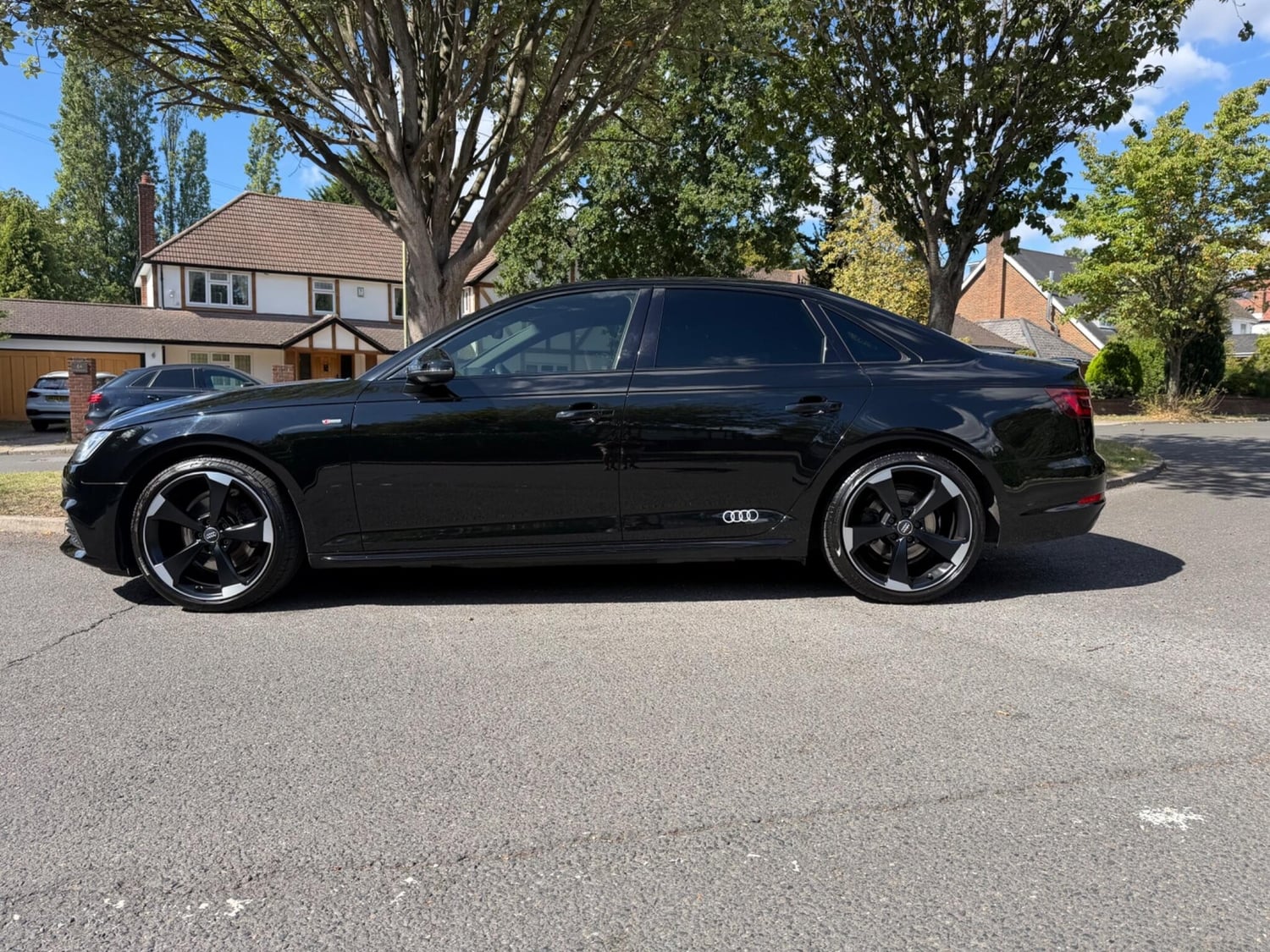 [ berth ]Audi A4