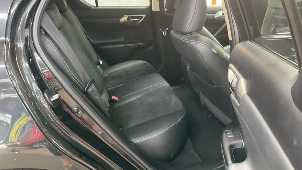 [ berth ]Lexus CT