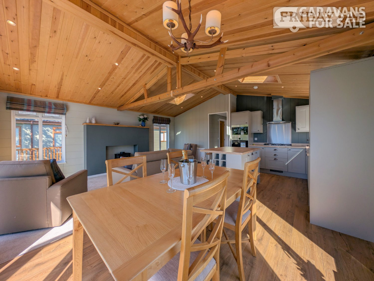 Stunning Hig Spec Twin Lodge on Lake District 12 month park. - Holiday Homes in Levens