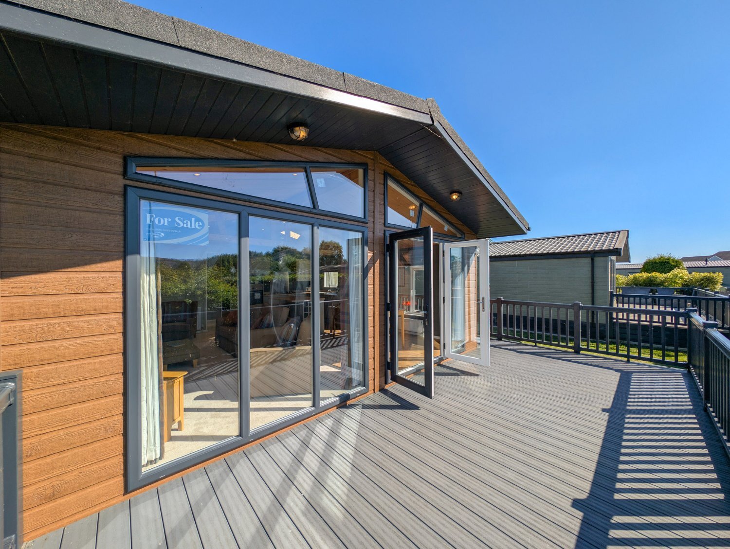 Levens Stunning Hig Spec Twin Lodge on Lake District 12 month park.