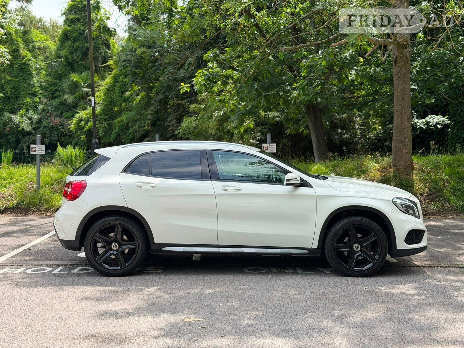 [ berth ]Mercedes-Benz GLA
