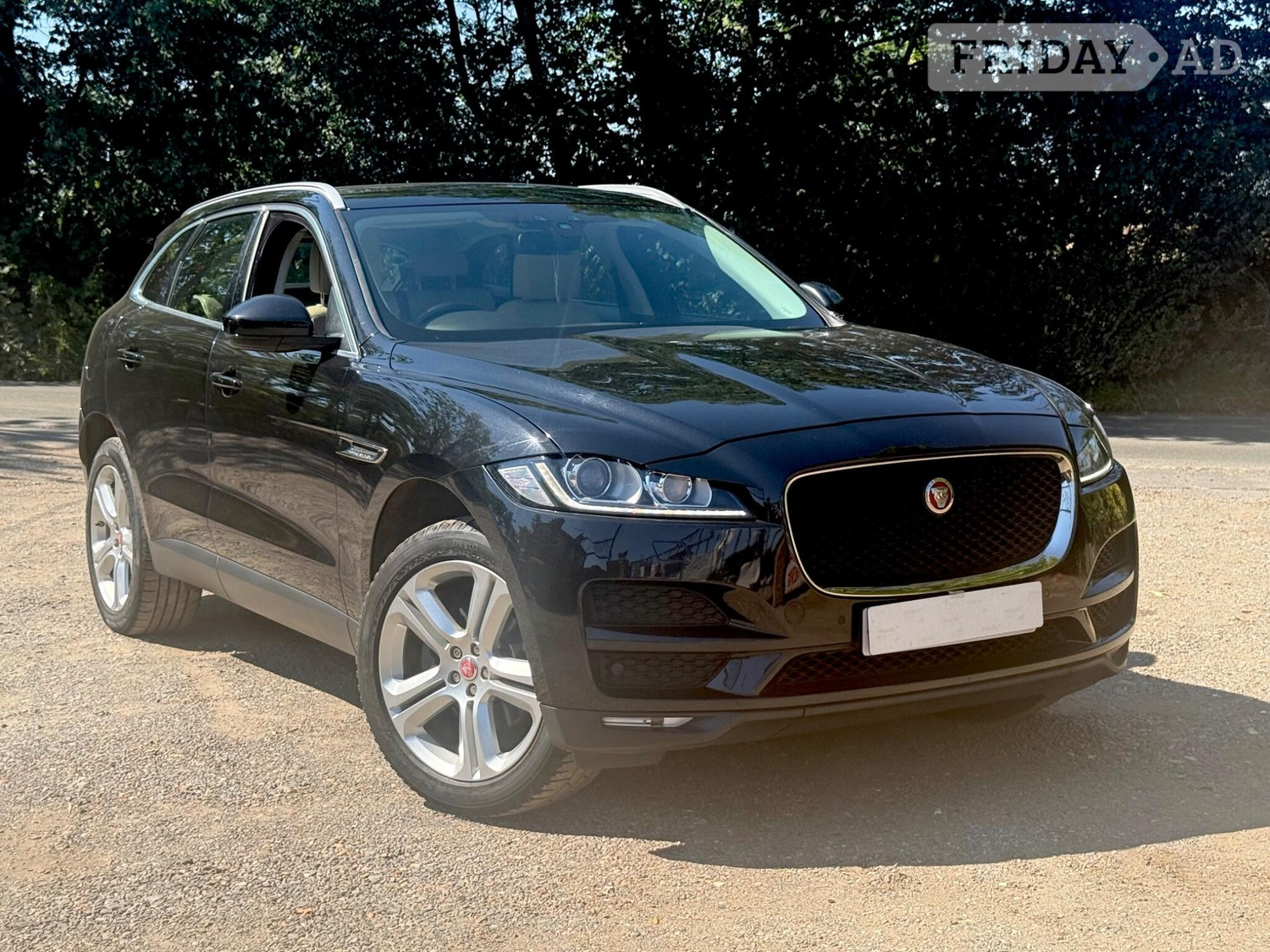 Jaguar F-Pace 2017 in Enfield