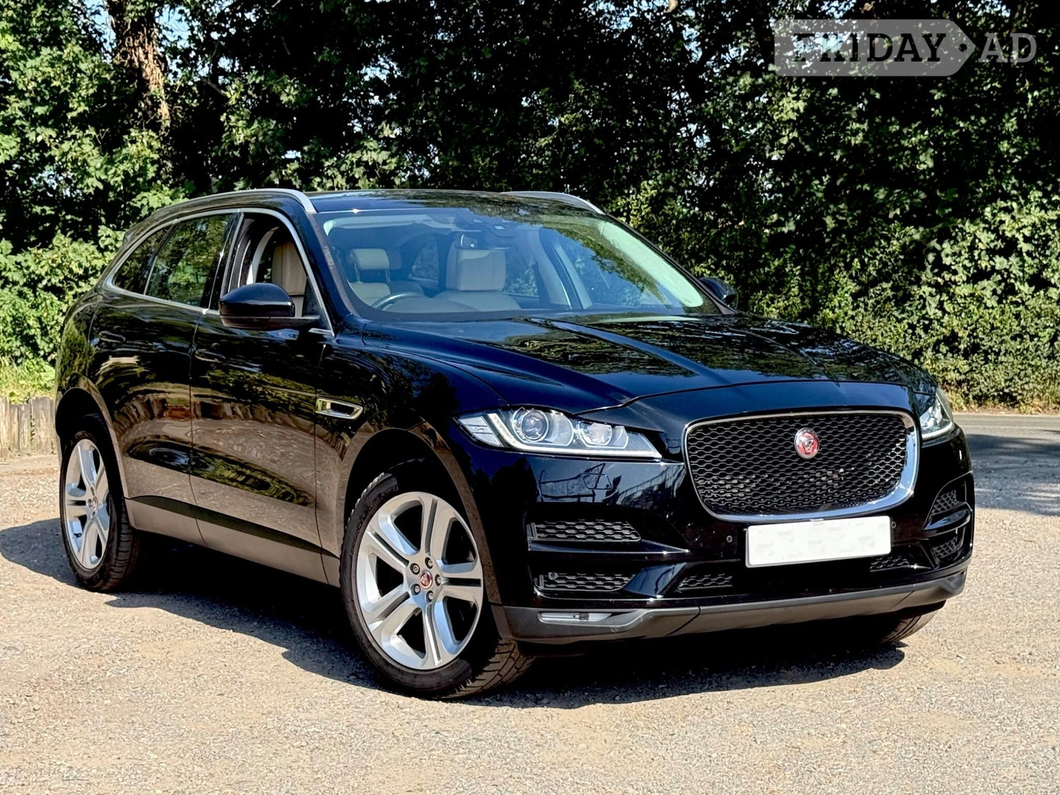 Jaguar F-Pace 2017 in Enfield