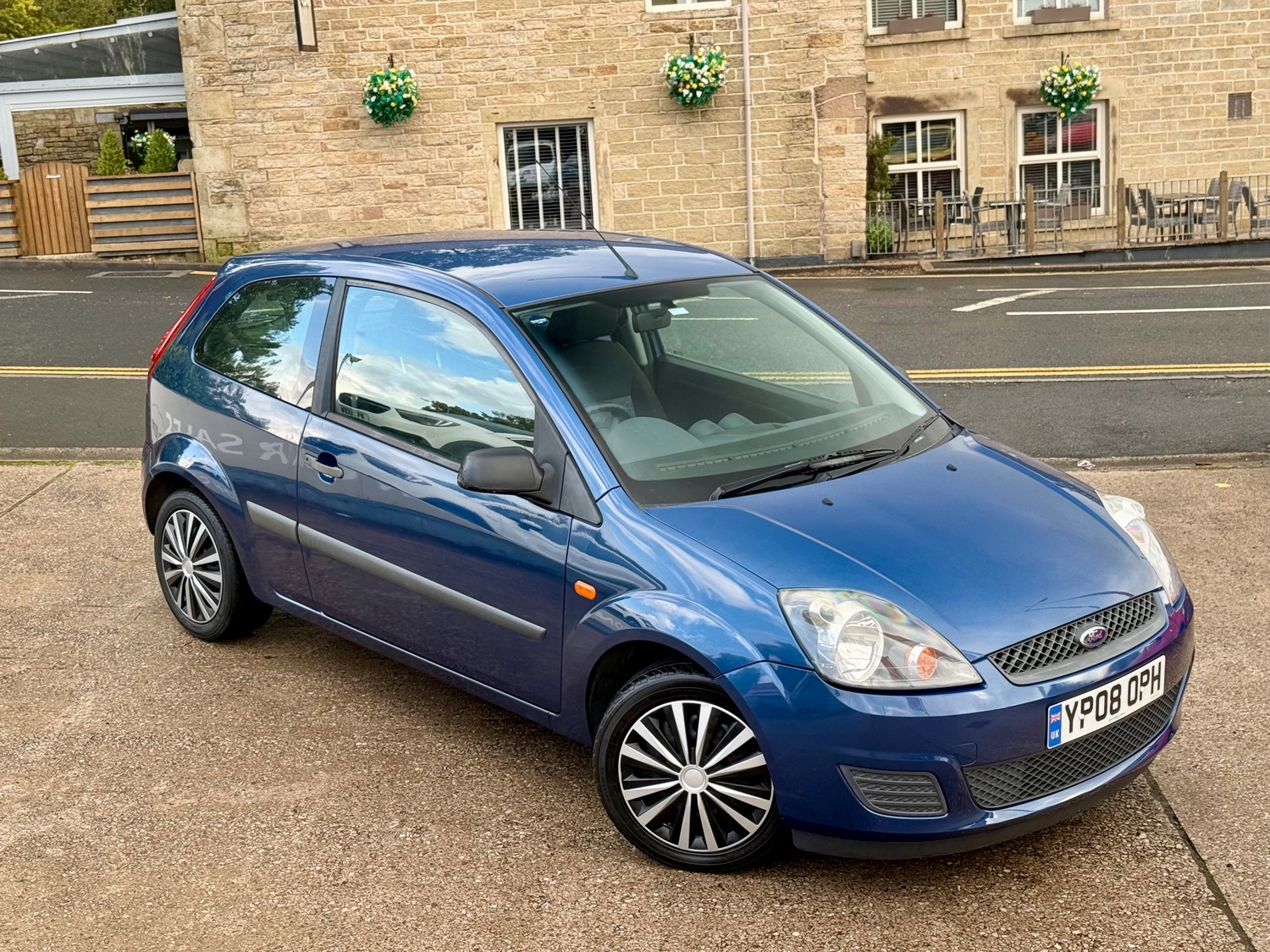 [ berth ]Ford Fiesta