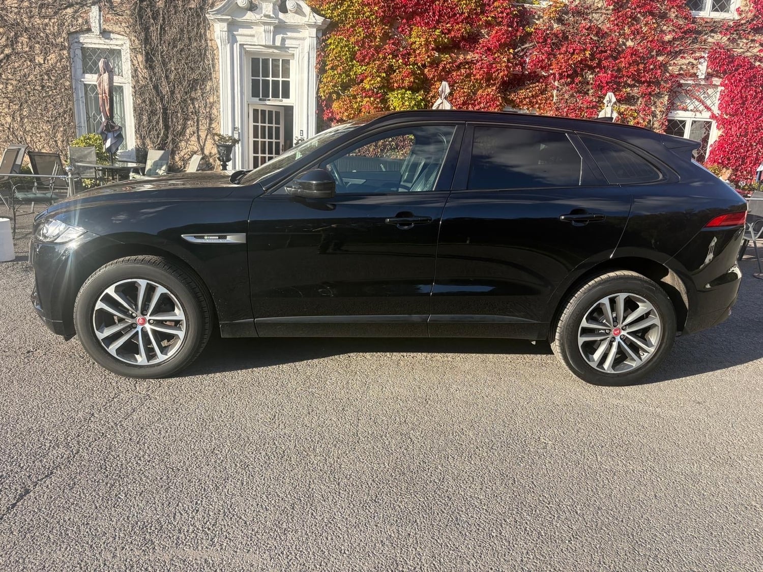 [ berth ]Jaguar F-Pace