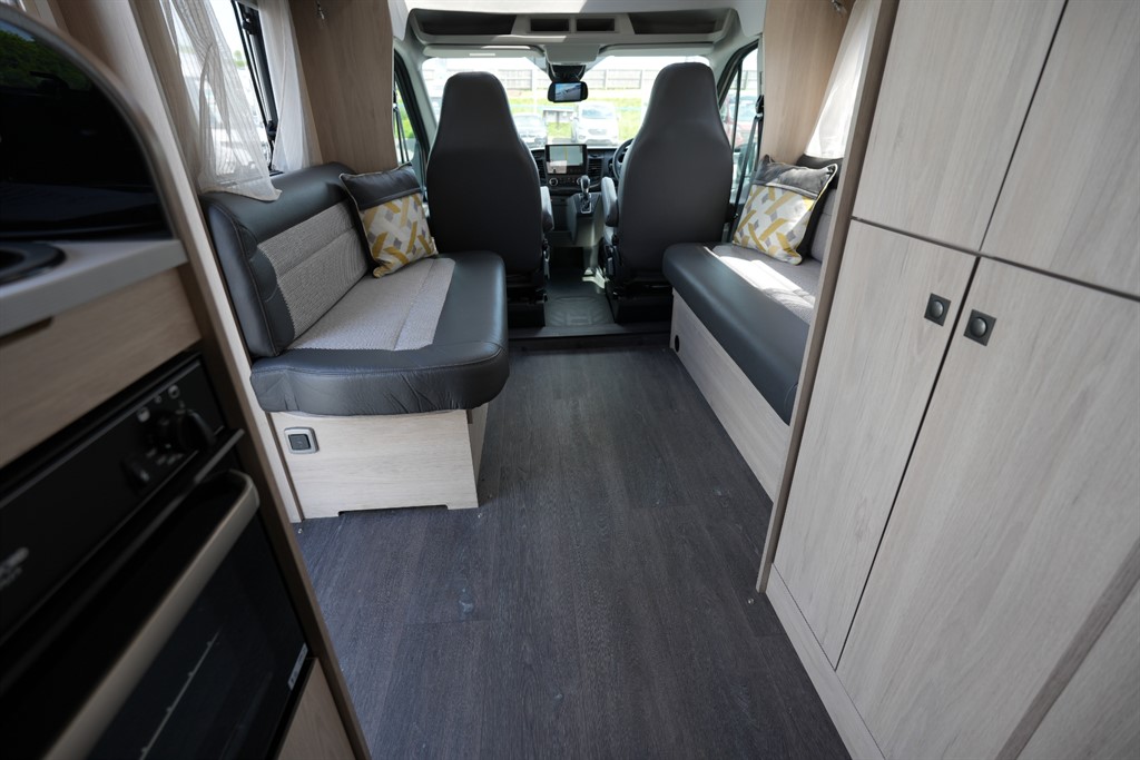 [2 berth ]Auto-Trail F-Line F62