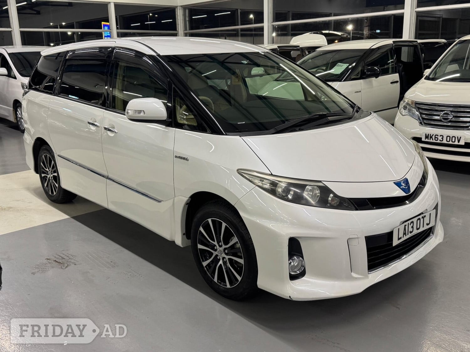 Toyota Estima 2013 in Bolton