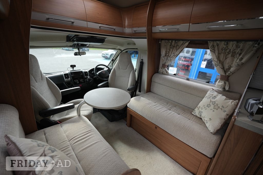 [4 berth ]Auto-Trail Frontier Savannah
