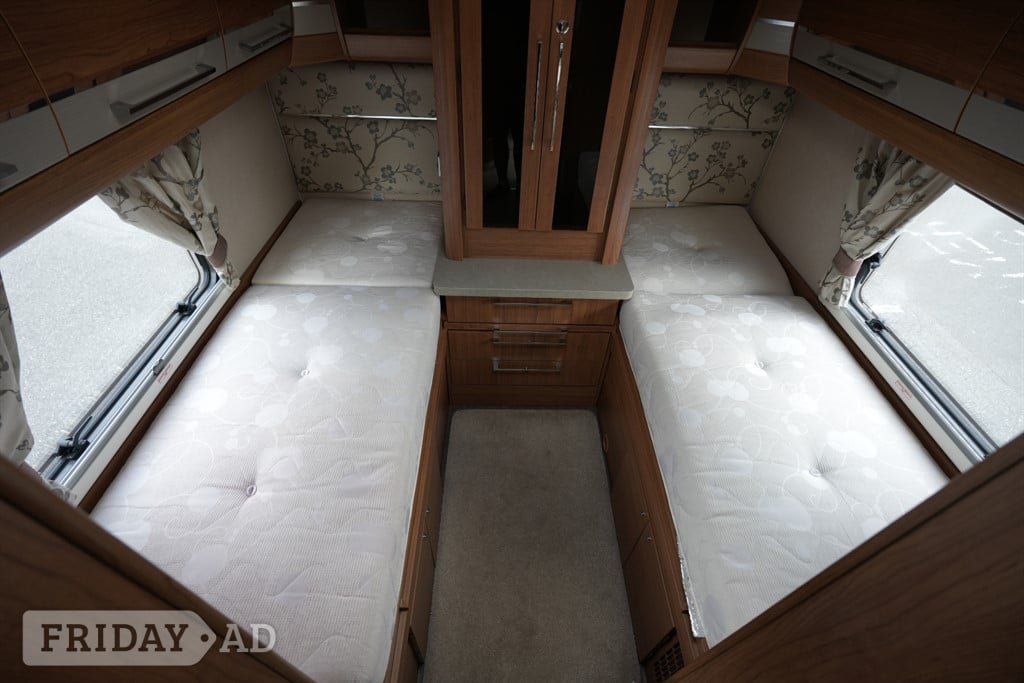 Auto-Trail Frontier Savannah 2016 for sale - Motorhomes & Caravans in Haywards Heath