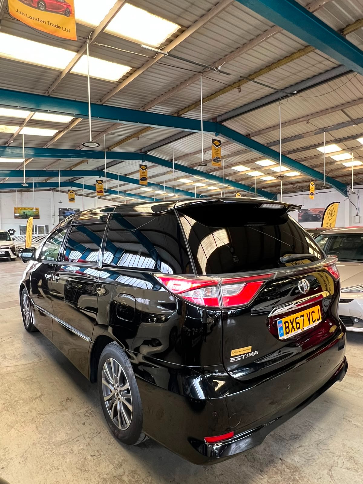 Toyota Estima 2018 - Cars in Birmingham