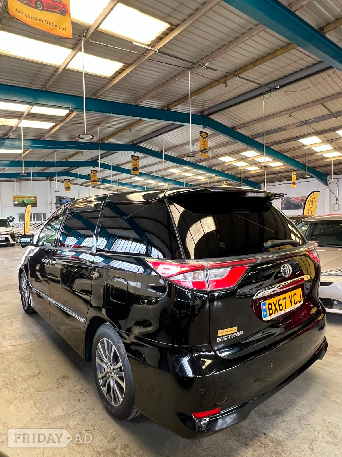 Toyota Estima 2018 - Cars in Birmingham