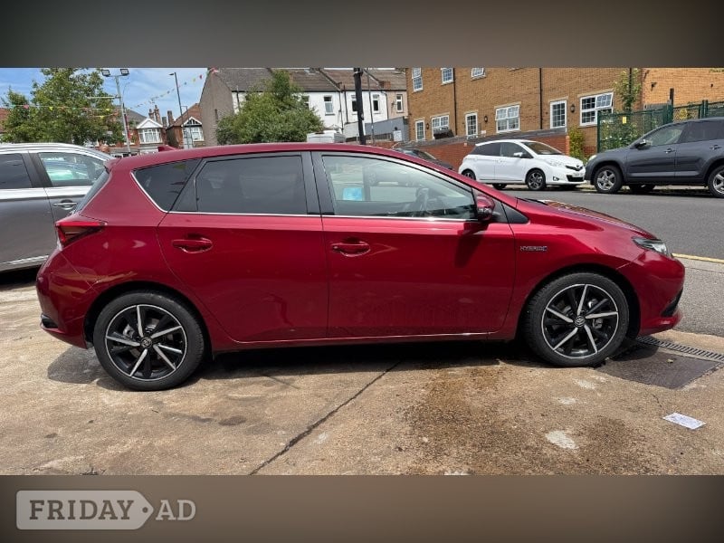 Toyota Auris 2018 - Cars