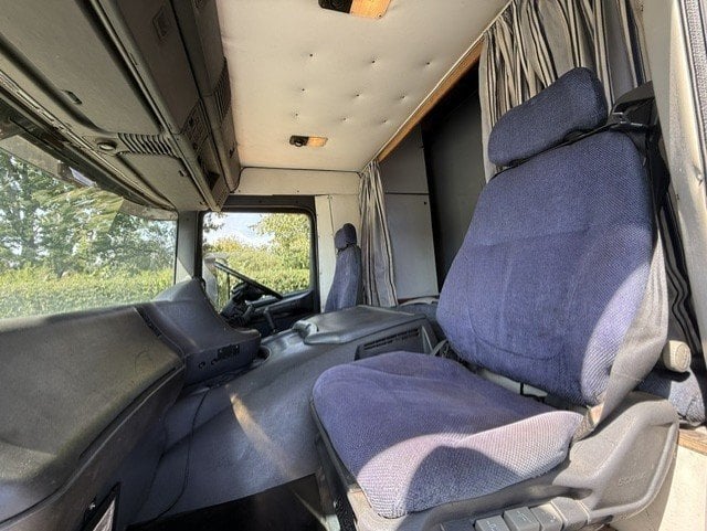 K AND P  Coach builders Scania 310 18 ton  Horsebox - Trailers & Horseboxes in Banbury