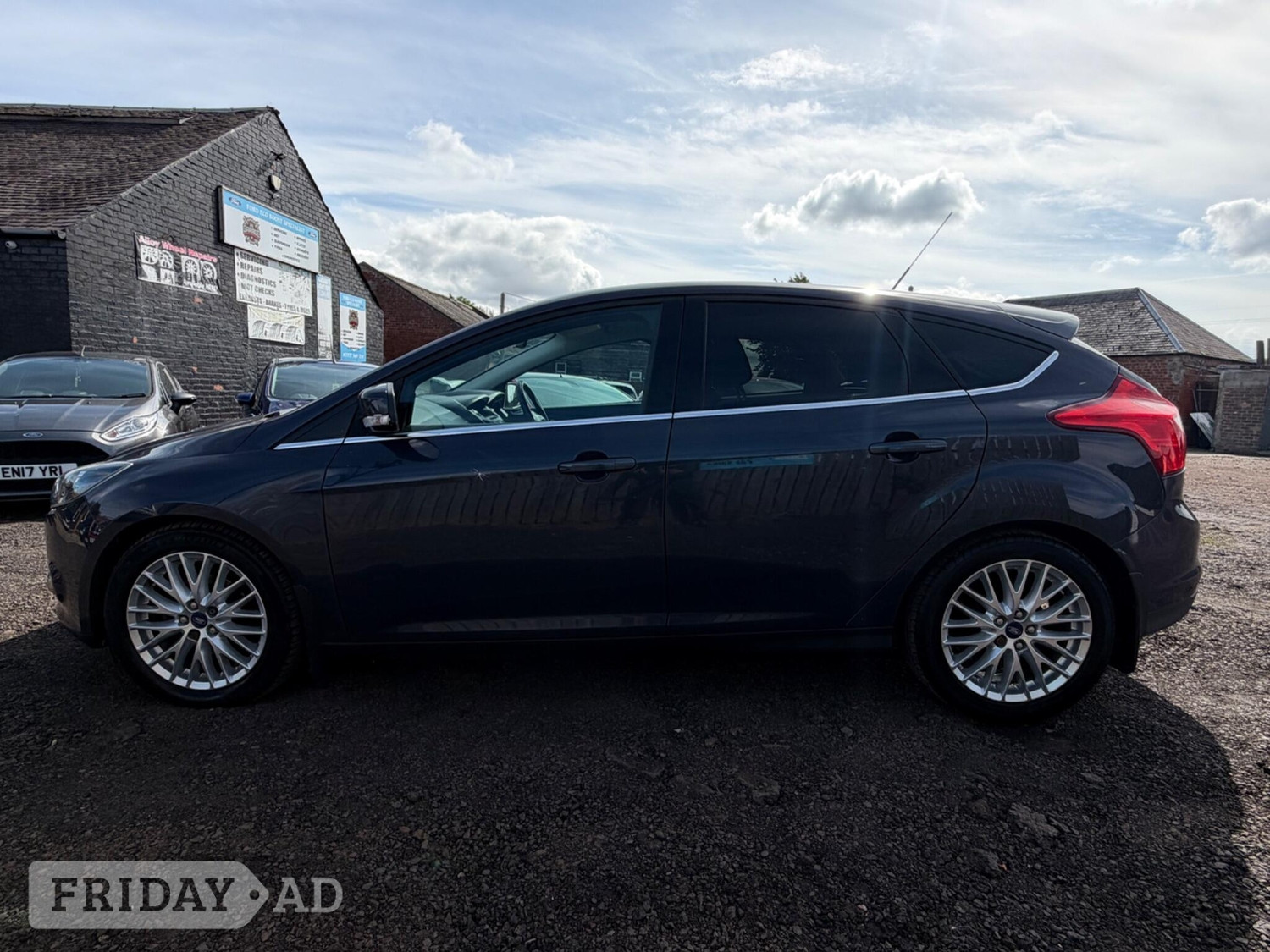 Ford Focus 2012 - Cars