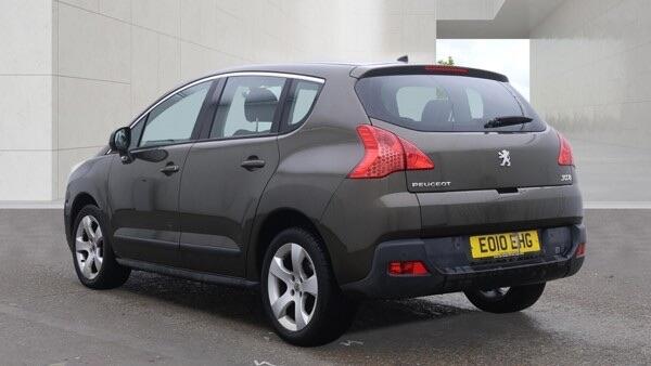 [ berth ]Peugeot 3008