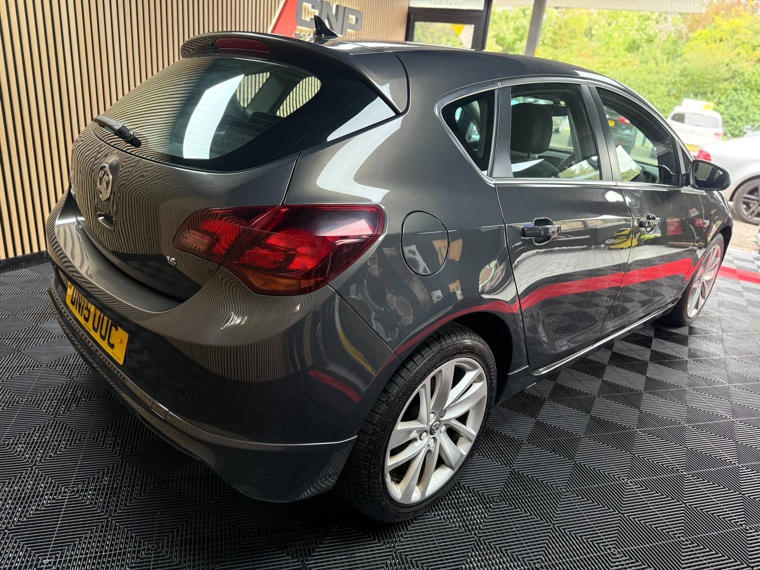 [ berth ]Vauxhall Astra