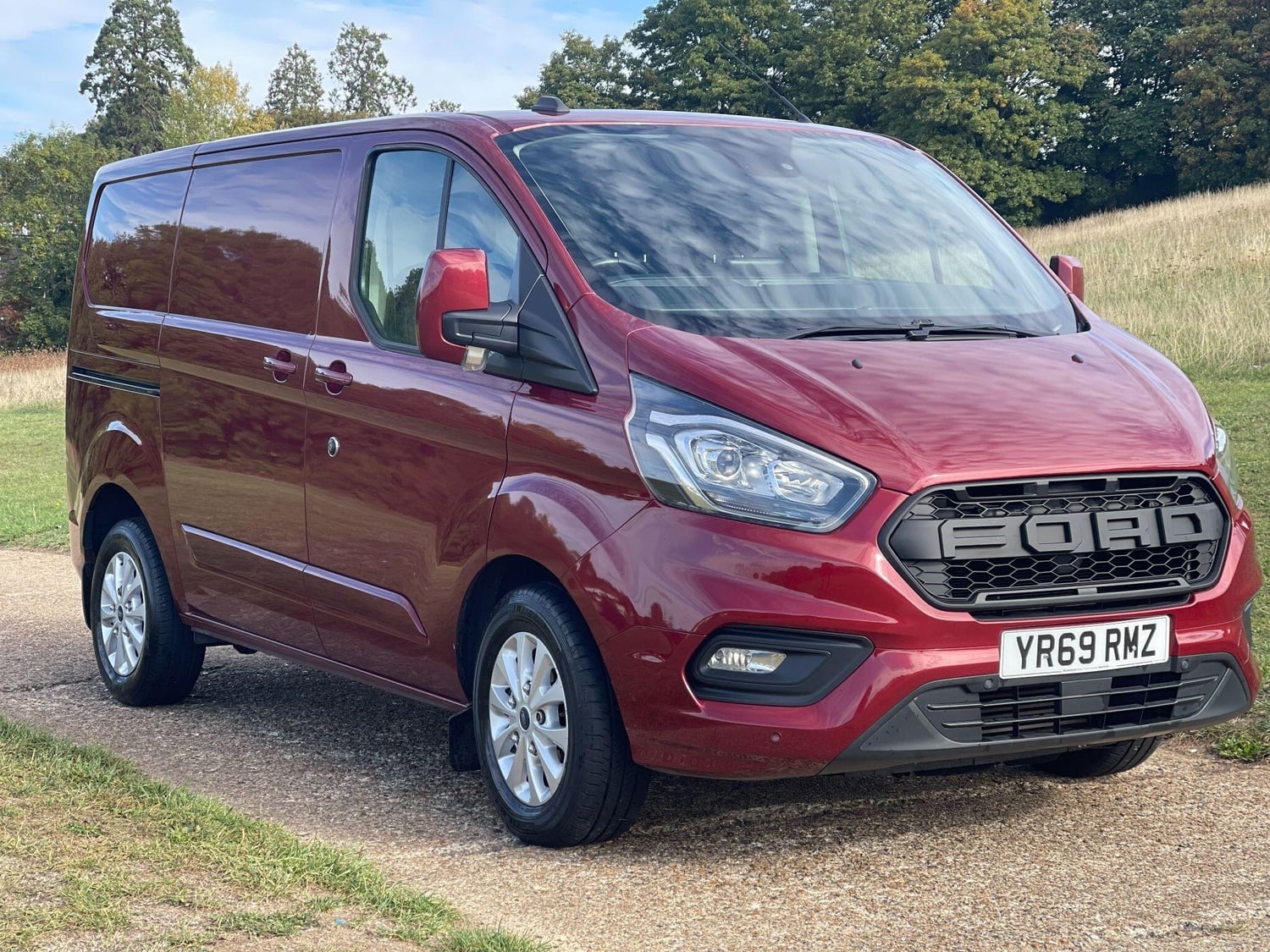 [ berth ]Ford Transit Custom