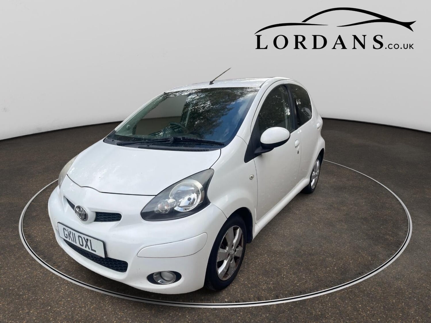 Toyota Aygo 2011 - Cars in Banstead