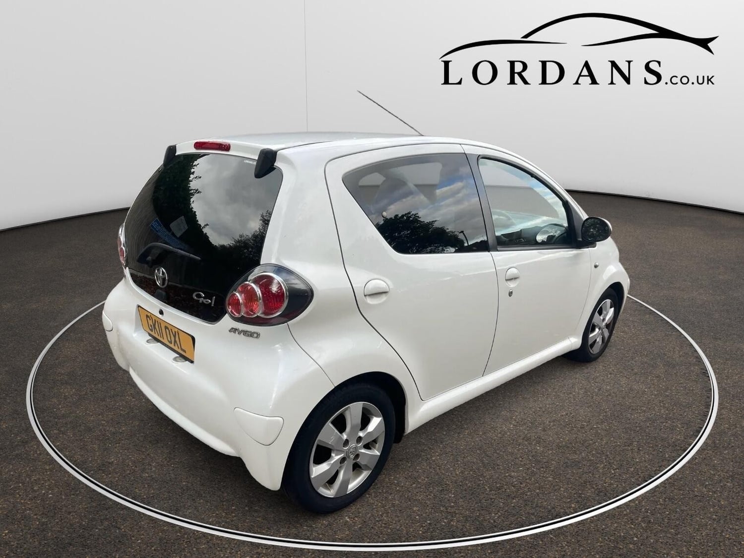 Toyota Aygo 2011 - Cars