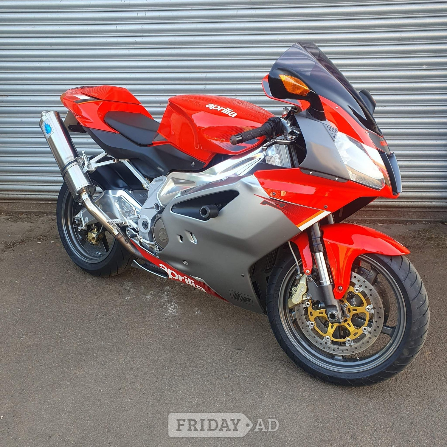 Aprilia RSV 2004 in Motherwell