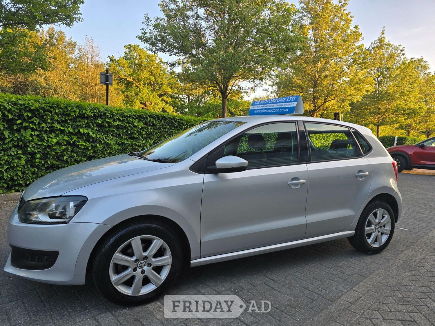 Volkswagen Polo 2010 - Cars