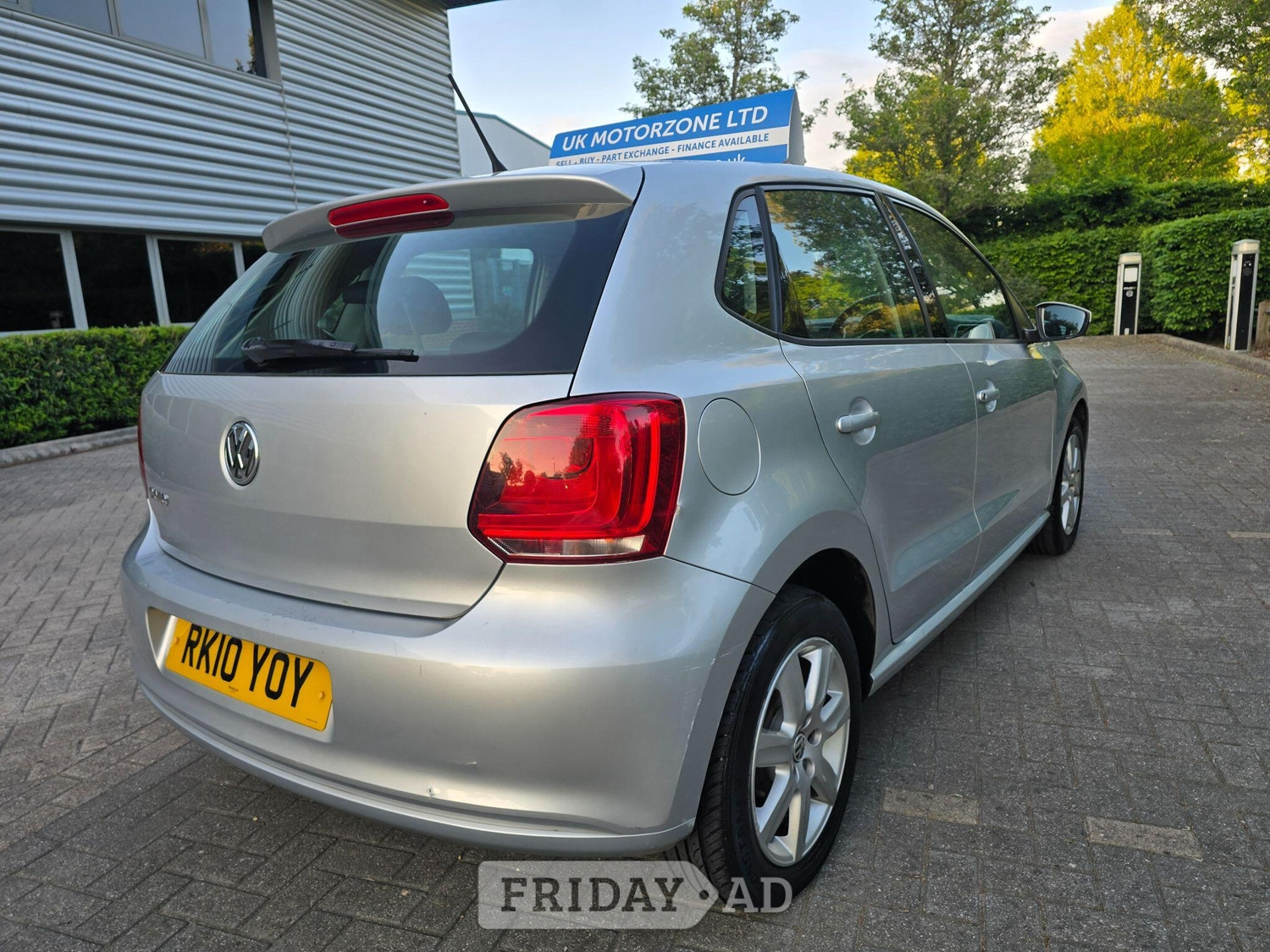 Volkswagen Polo 2010 - Cars in Camberley