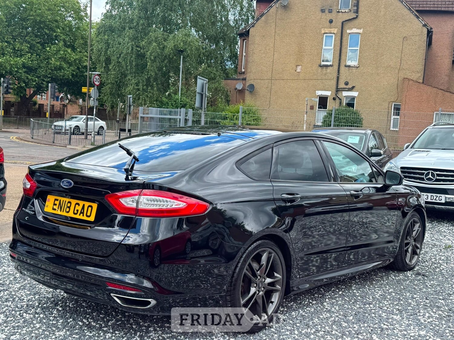 [ berth ]Ford Mondeo