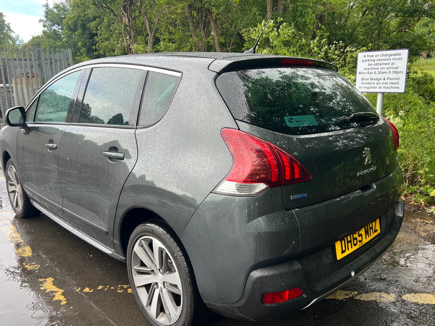 [ berth ]Peugeot 3008