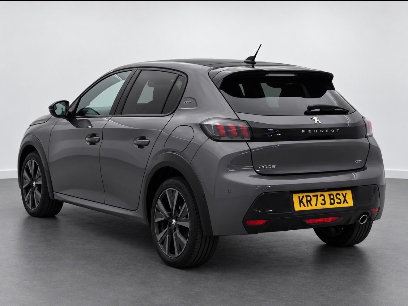 [ berth ]Peugeot 208