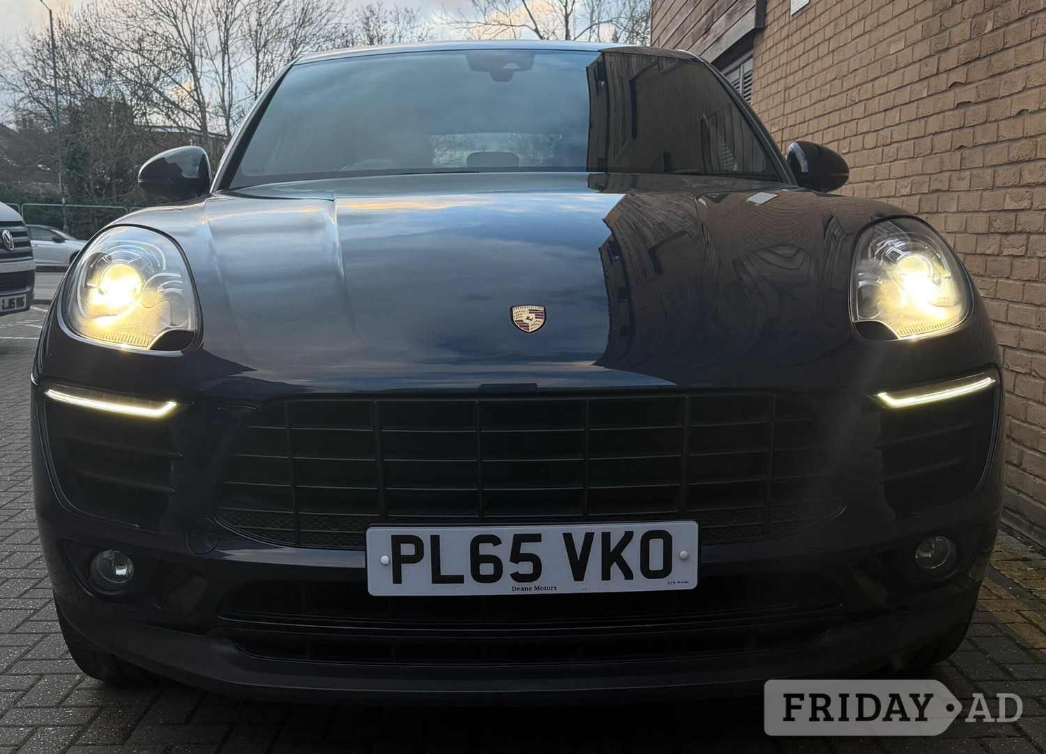 Porsche Macan Willesden