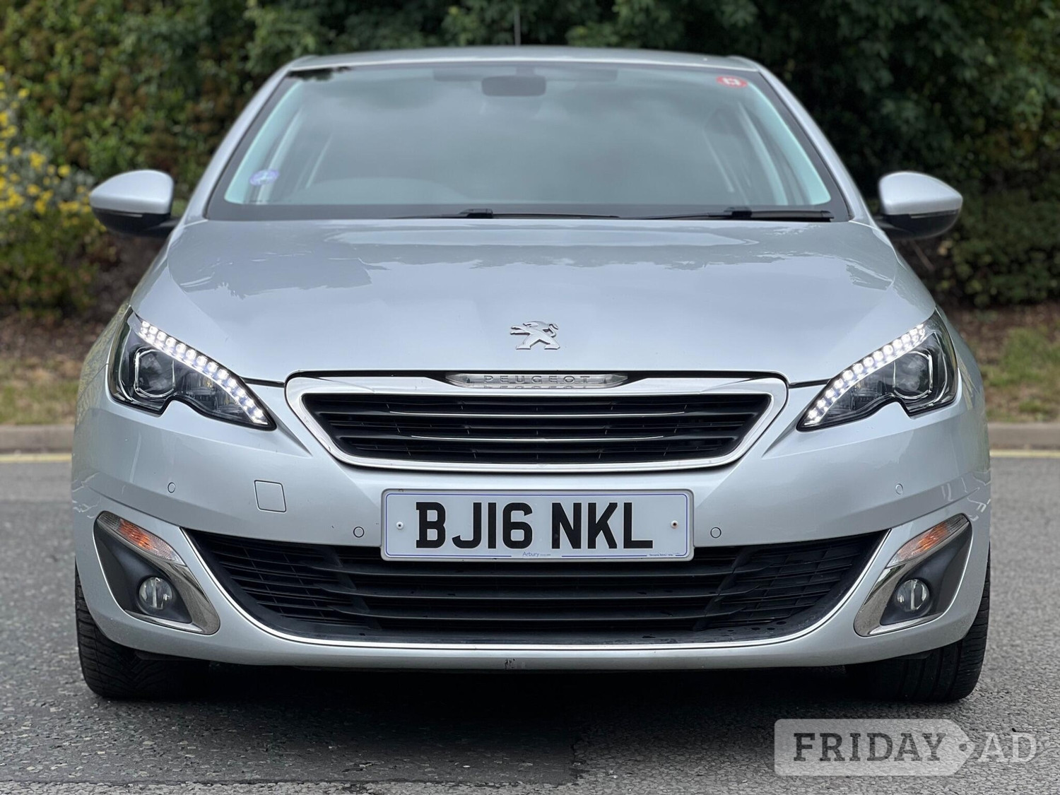 [ berth ]Peugeot 308