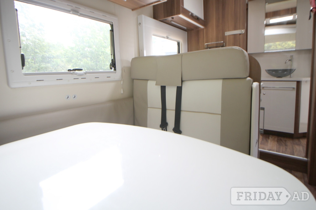 Roller Team T-Line 740 2018 for sale - Motorhomes & Caravans in Bradford