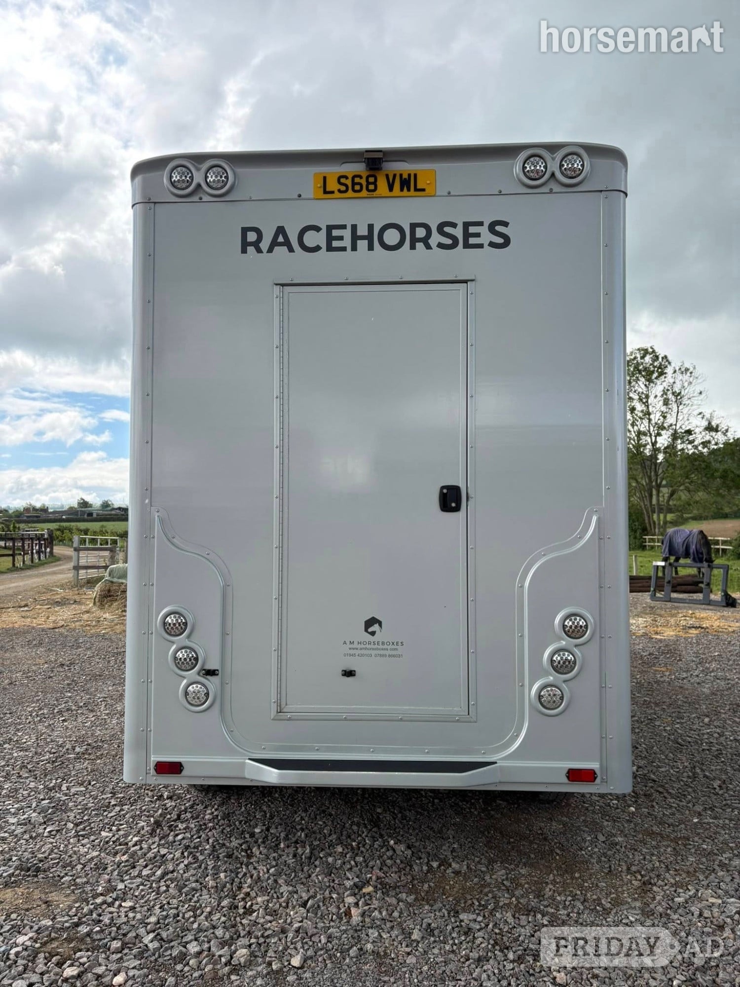 A M Horseboxes  Lower Quinton