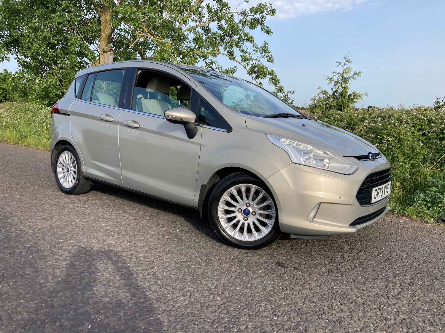 Ford B-MAX 2013 - Cars in Sittingbourne