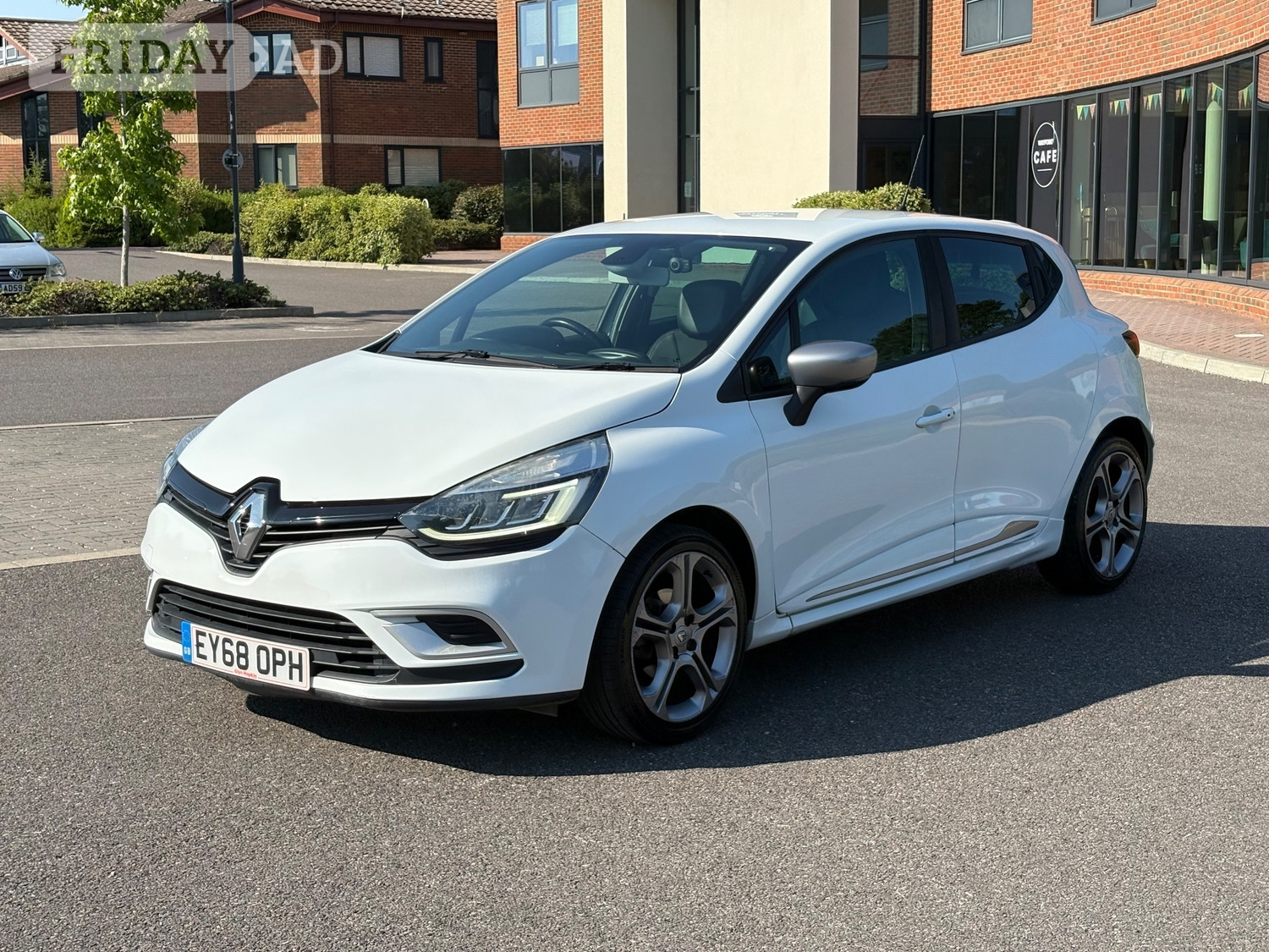 [ berth ]Renault Clio