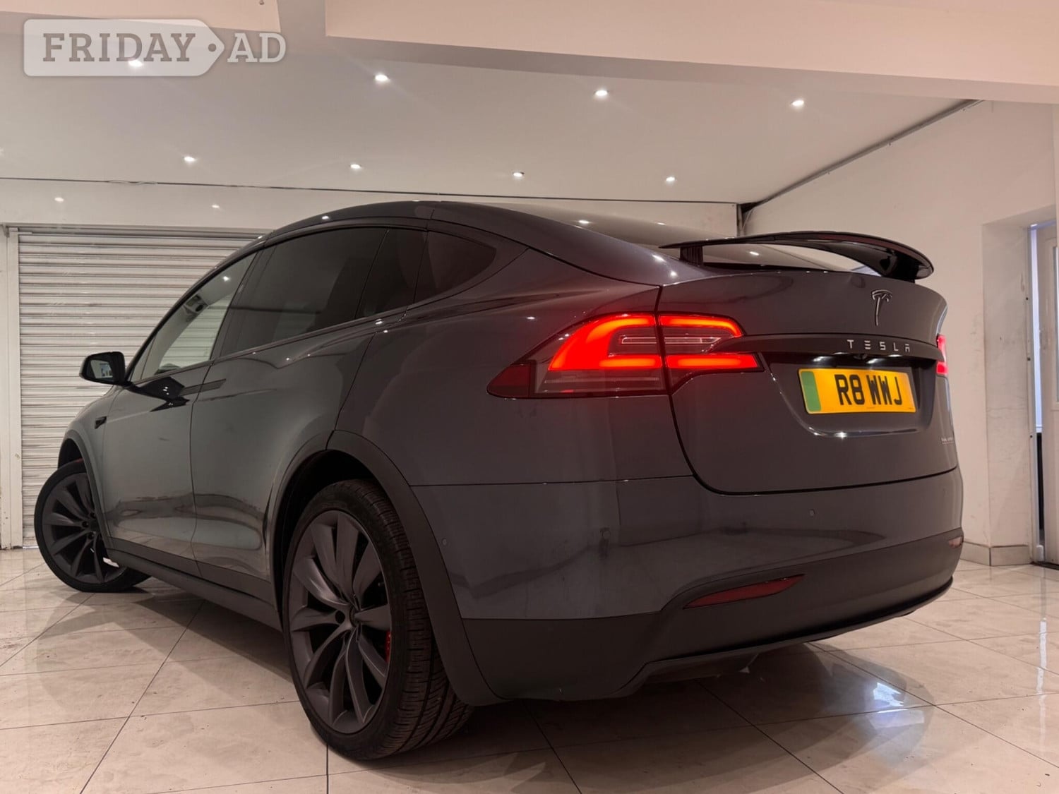 Tesla Model X 2019 - Cars