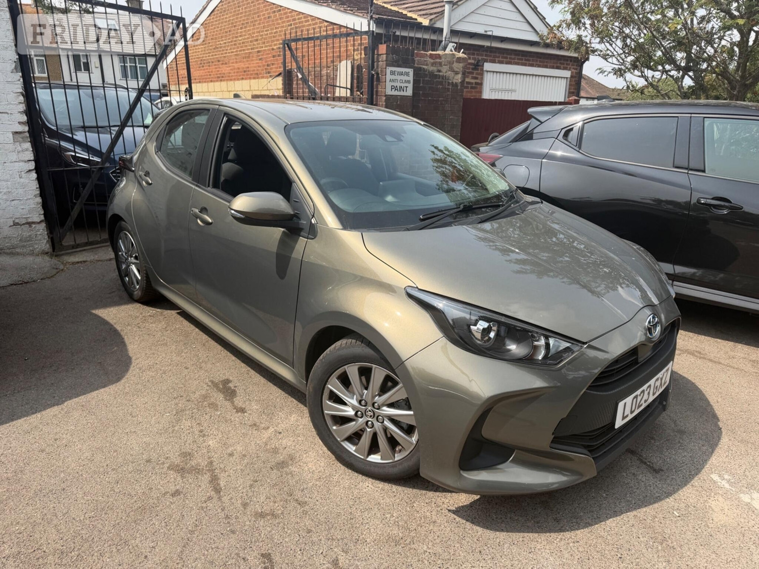 Toyota Yaris Sutton