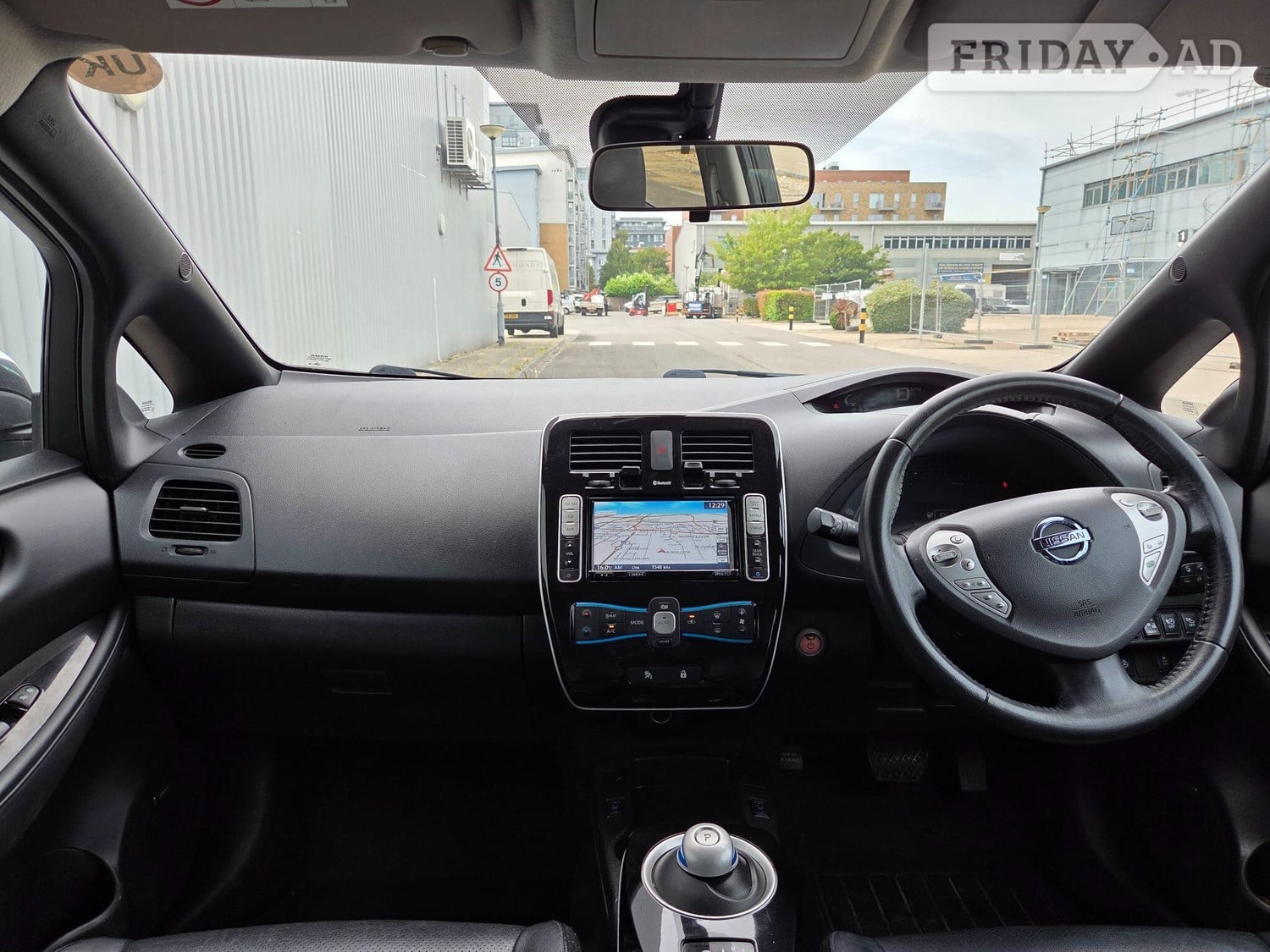 Nissan LEAF 2014 - Cars in Slough
