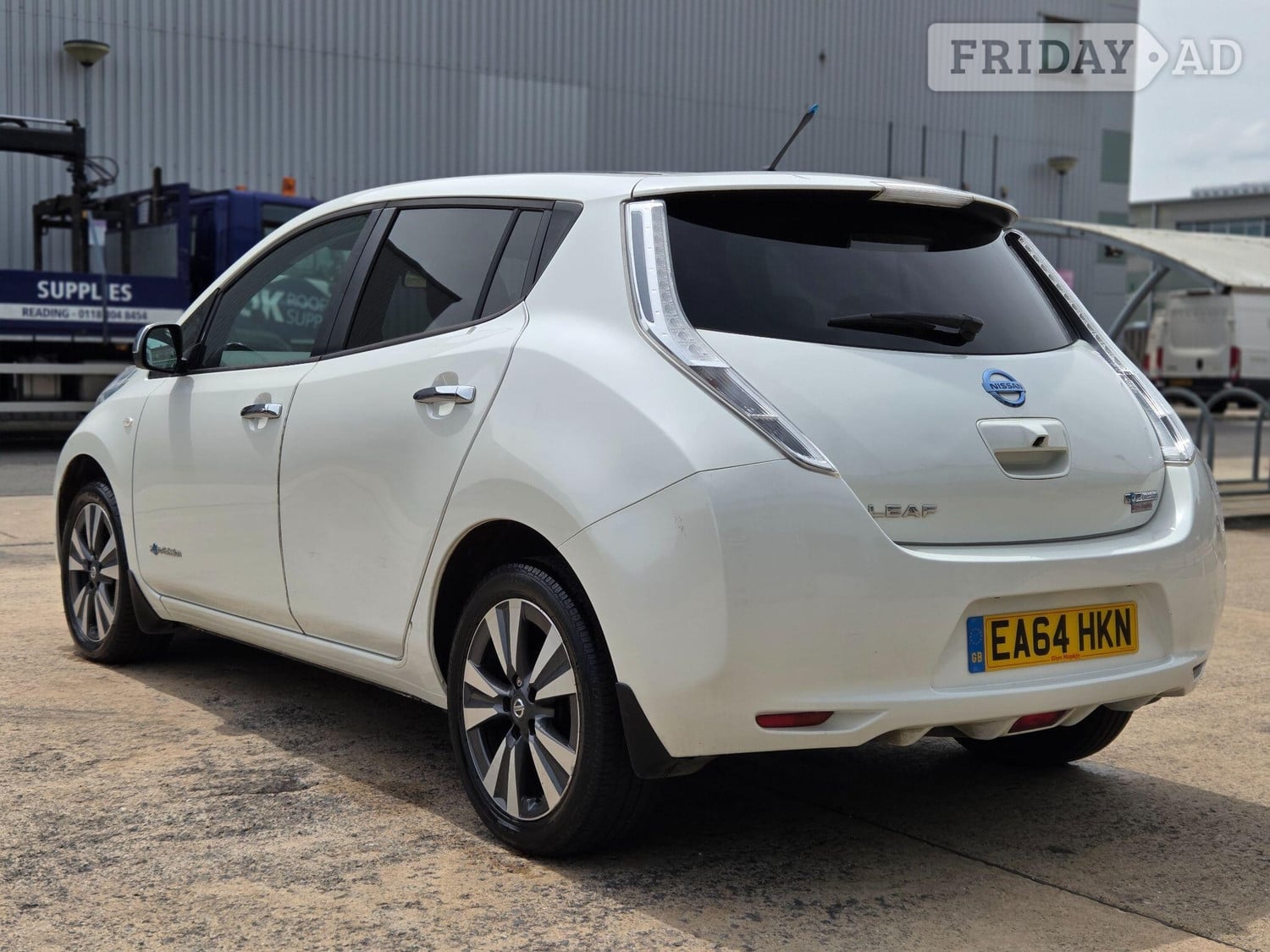 [ berth ]Nissan LEAF