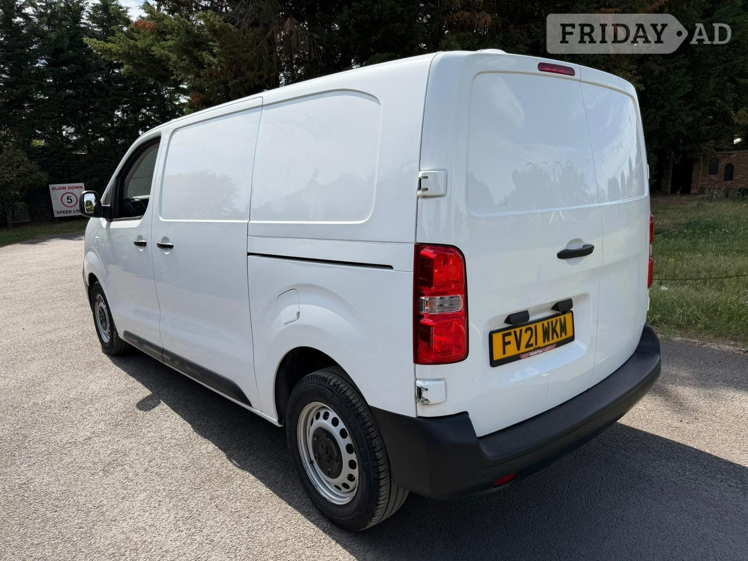 [ berth ]Peugeot Expert