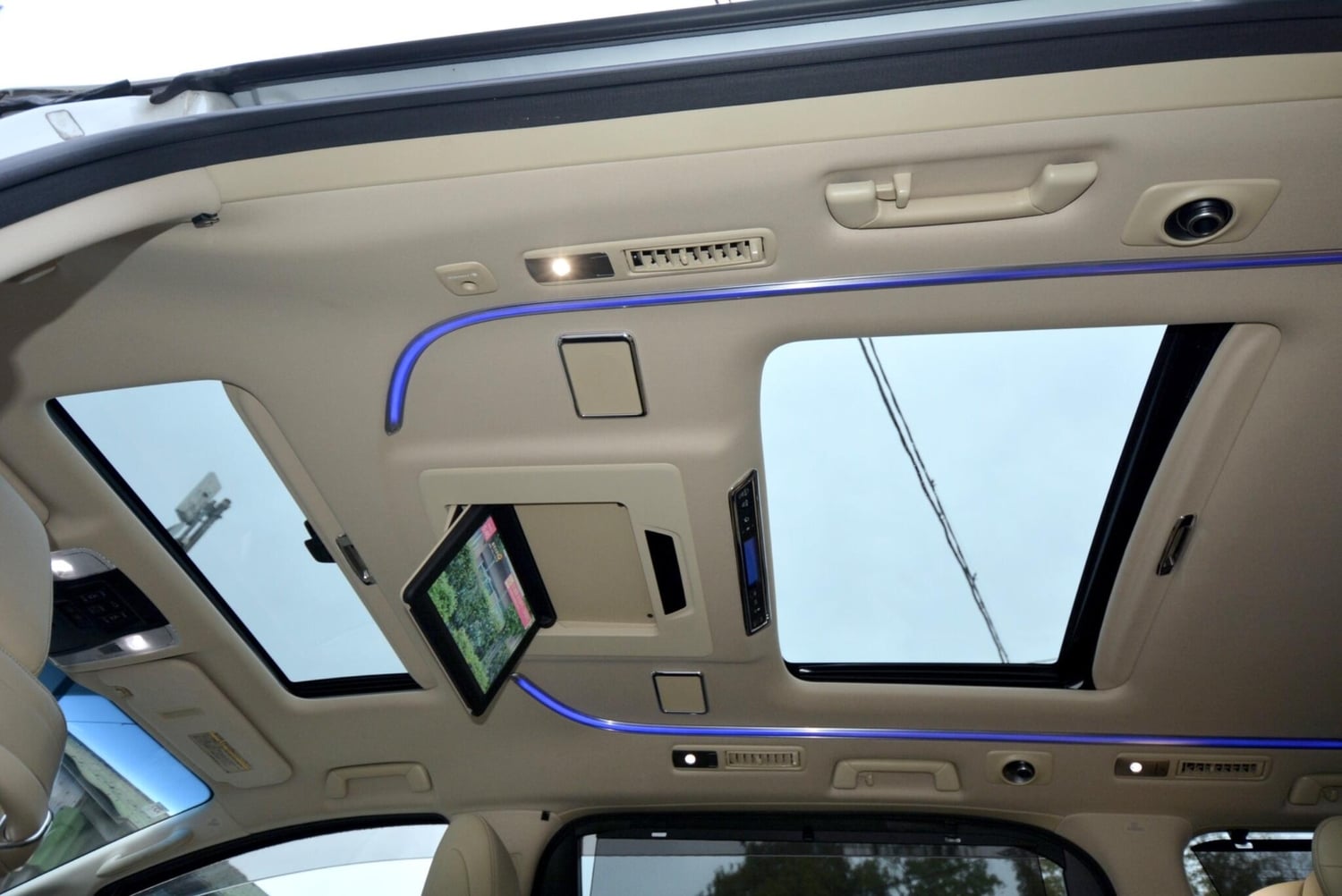 [ berth ]Toyota Alphard