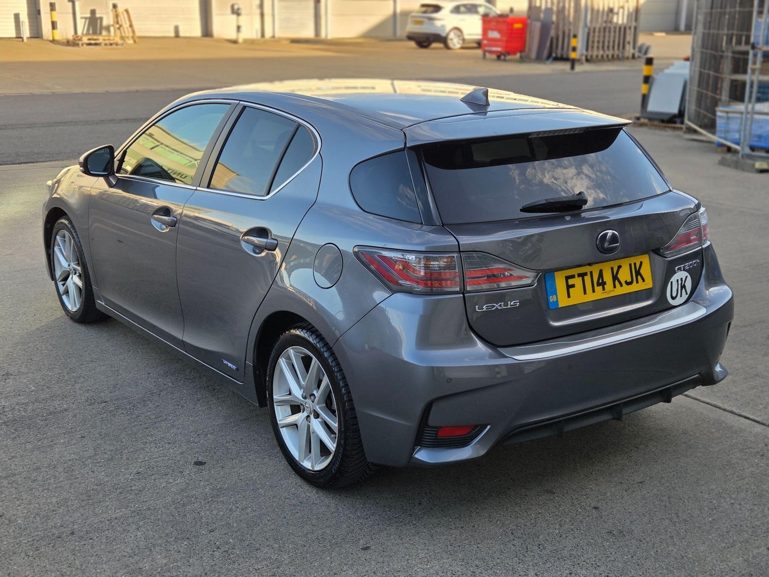 [ berth ]Lexus CT