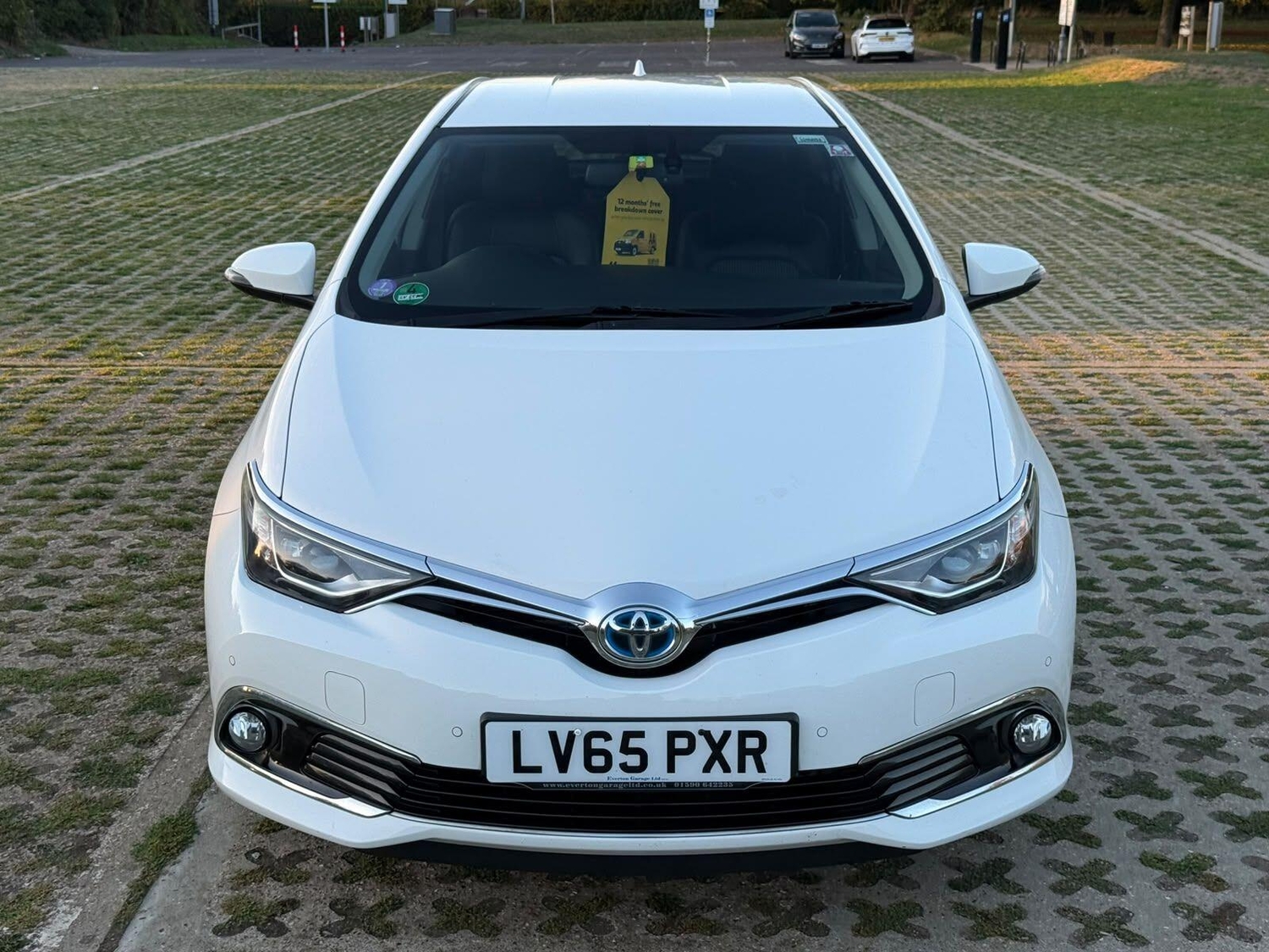 Toyota Auris 2015 - Cars in Swanley